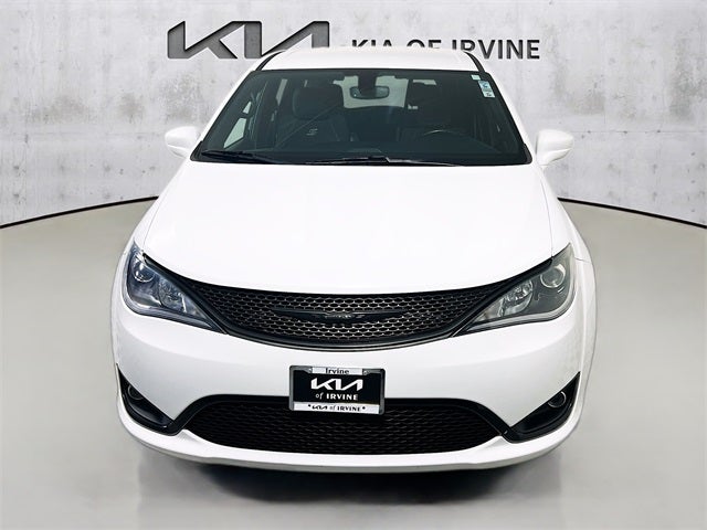 2020 Chrysler Pacifica Touring