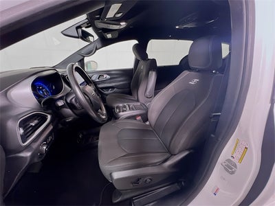 2020 Chrysler Pacifica Touring