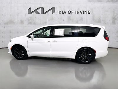 2020 Chrysler Pacifica Touring