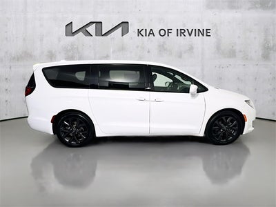 2020 Chrysler Pacifica Touring