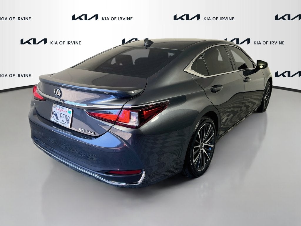 2024 Lexus ES 300h