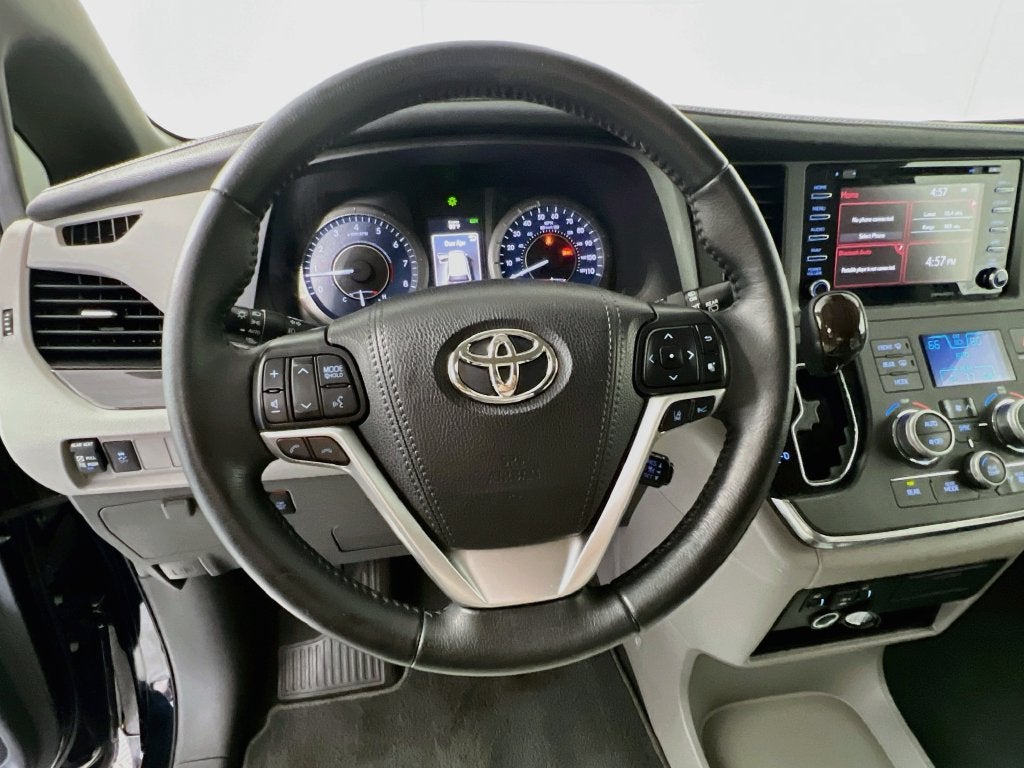 2019 Toyota Sienna XLE 8 Passenger