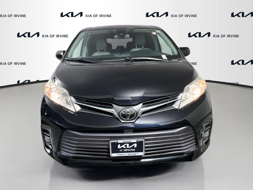 2019 Toyota Sienna XLE 8 Passenger