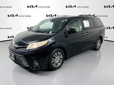 2019 Toyota Sienna XLE 8 Passenger