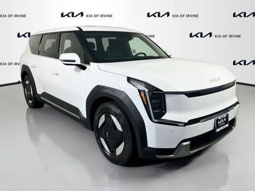2026 Kia EV9 Light Long Range