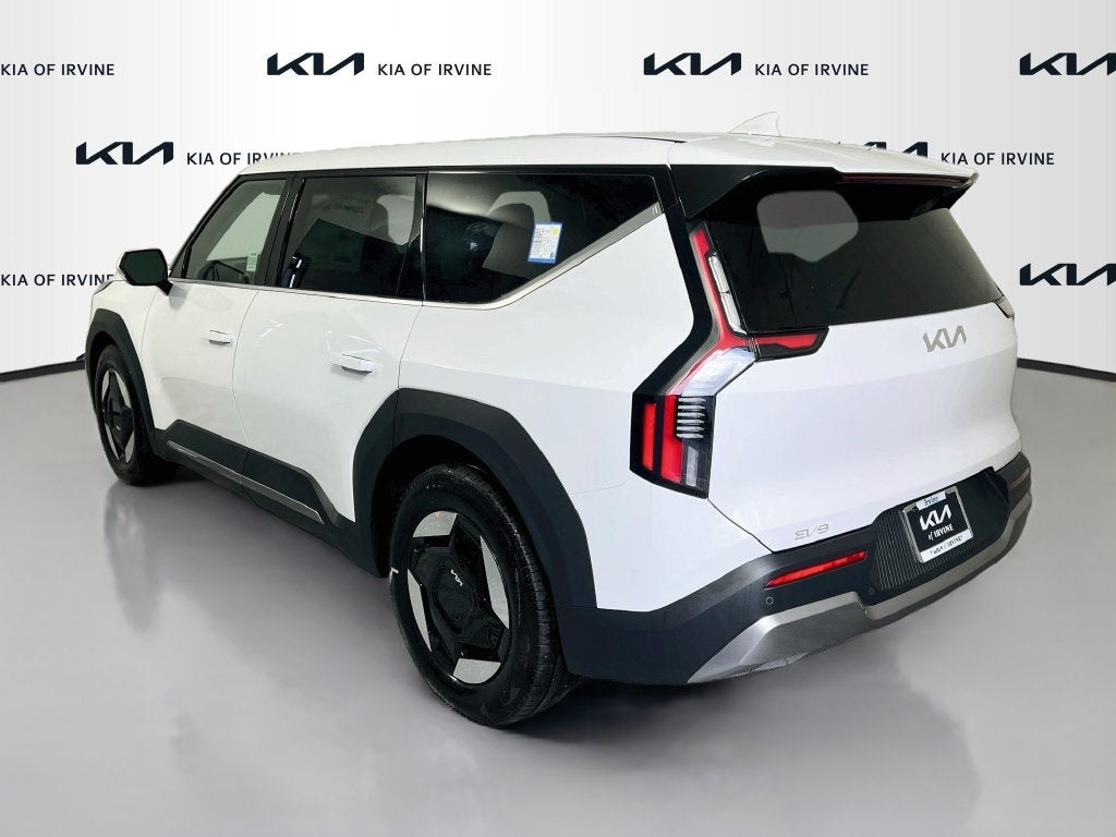 2026 Kia EV9 Light Long Range