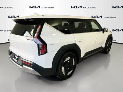 2026 Kia EV9 Light Long Range