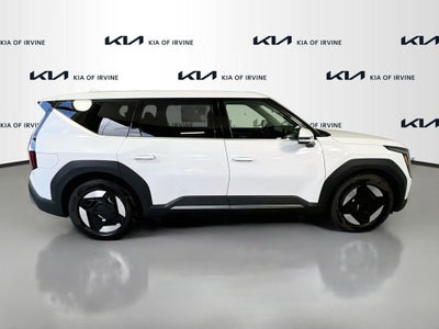 2026 Kia EV9 Light Long Range