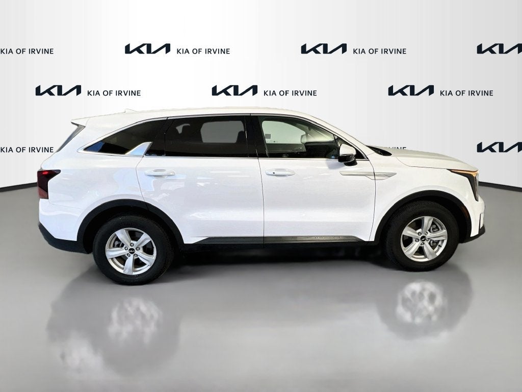 2025 Kia Sorento LX