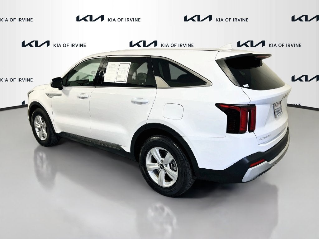 2025 Kia Sorento LX