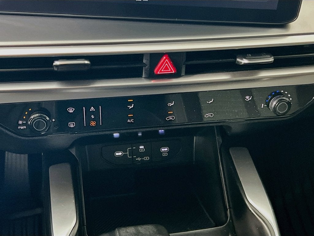 2025 Kia Sorento LX