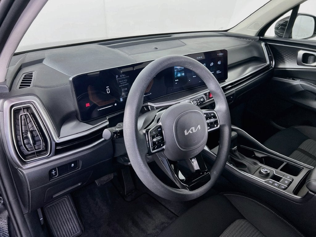 2025 Kia Sorento LX