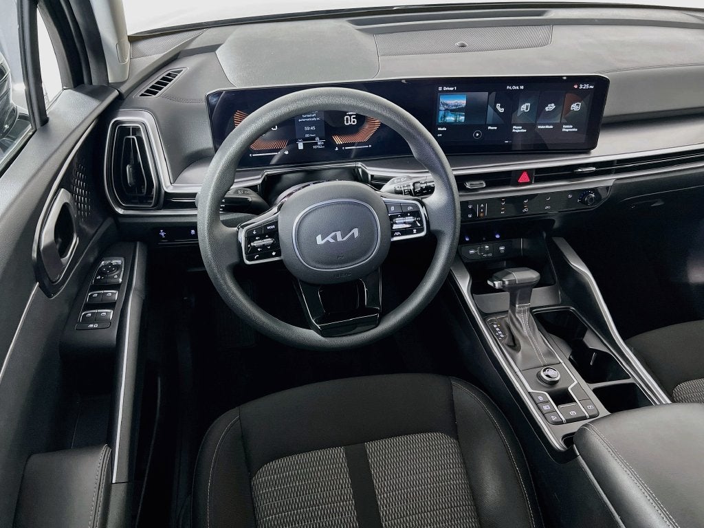 2025 Kia Sorento LX