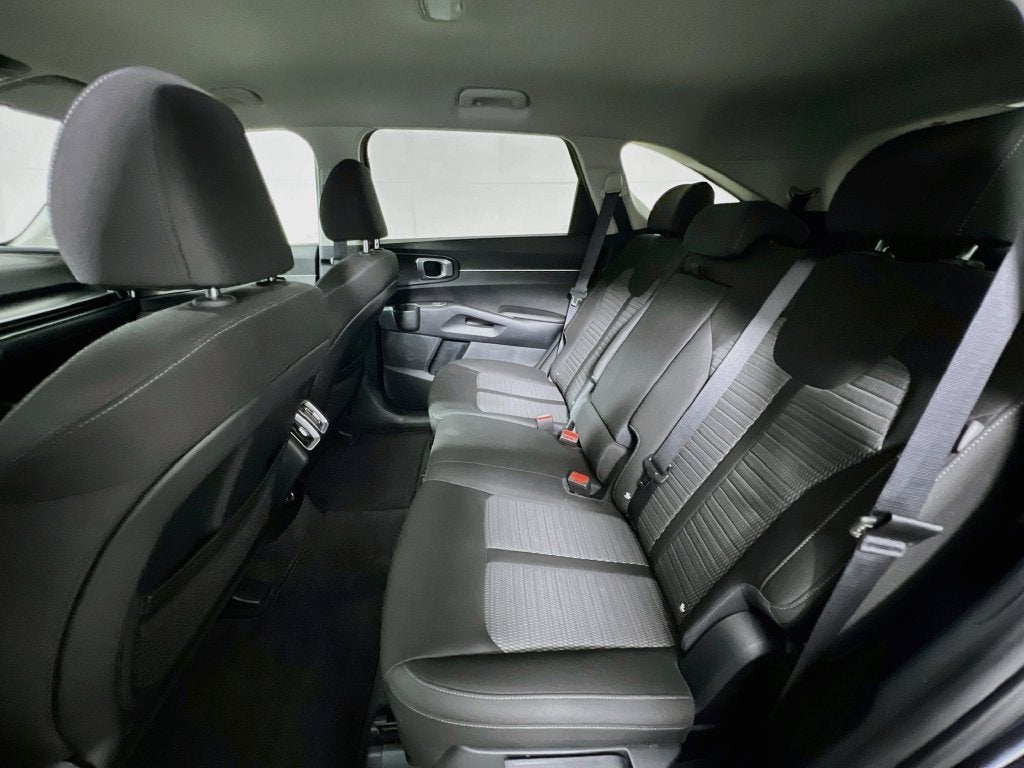 2025 Kia Sorento LX