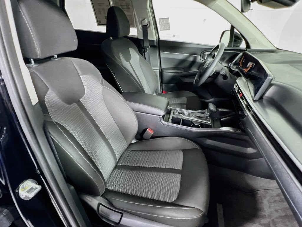 2025 Kia Sorento LX