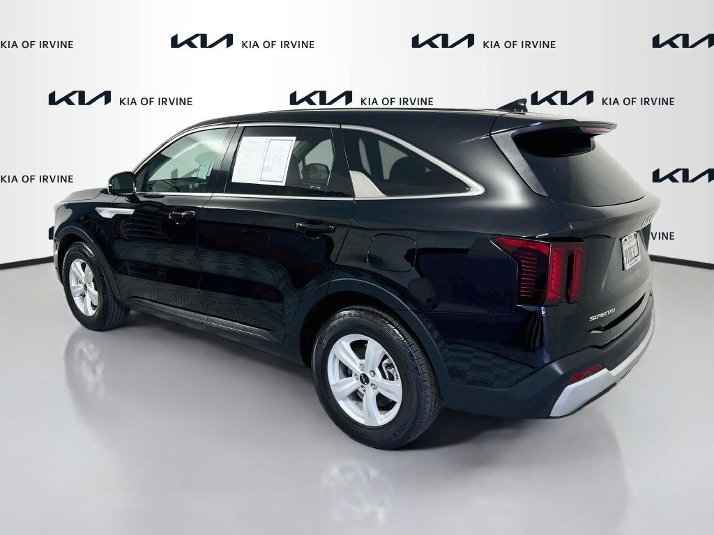 2025 Kia Sorento LX