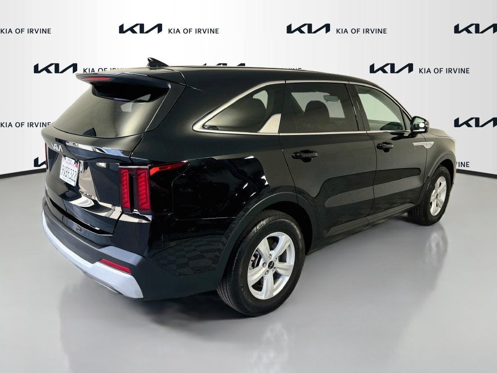 2025 Kia Sorento LX