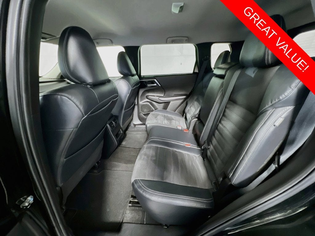 2022 Mitsubishi Outlander SE