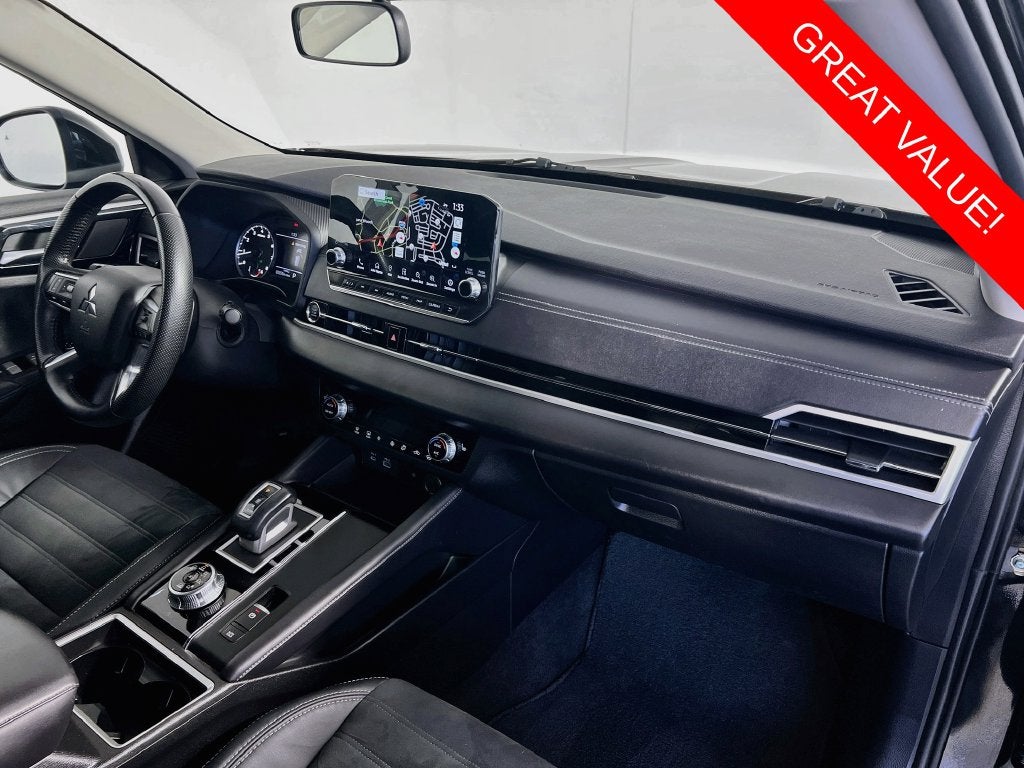 2022 Mitsubishi Outlander SE