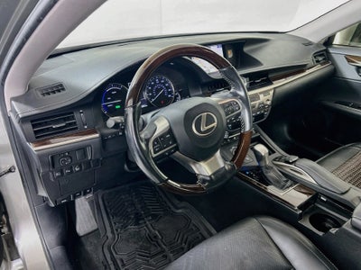 2016 Lexus ES 300h