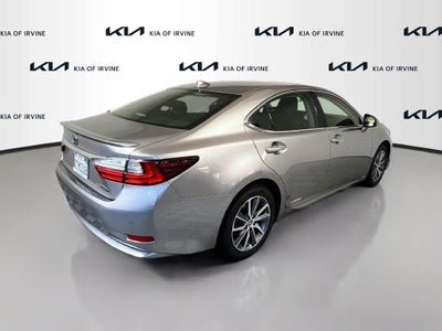 2016 Lexus ES 300h