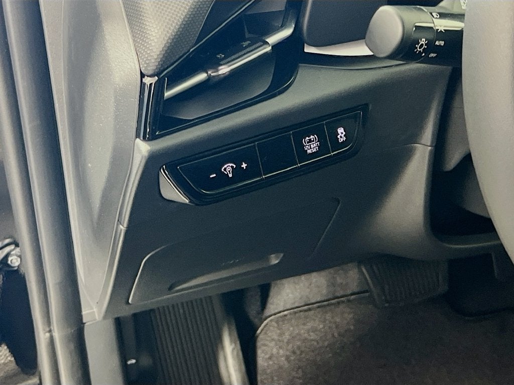 2026 Kia Niro LX