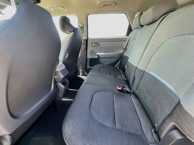 2027 Kia Seltos LX