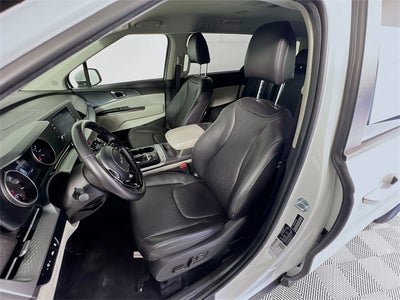 2022 Kia Carnival LXS