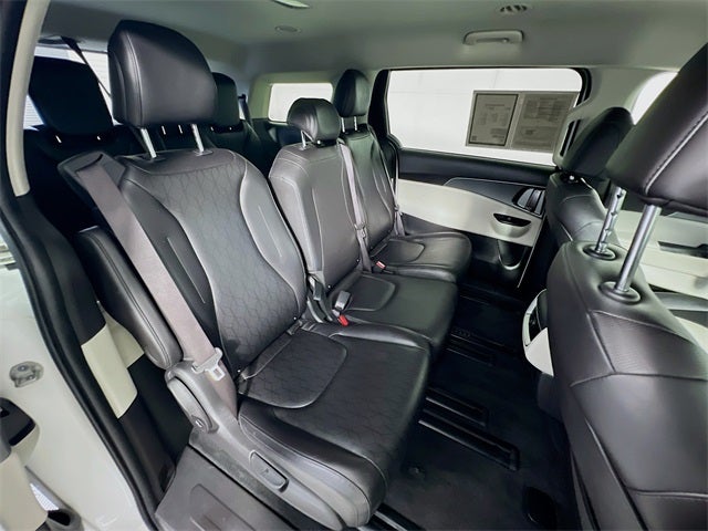 2022 Kia Carnival LXS