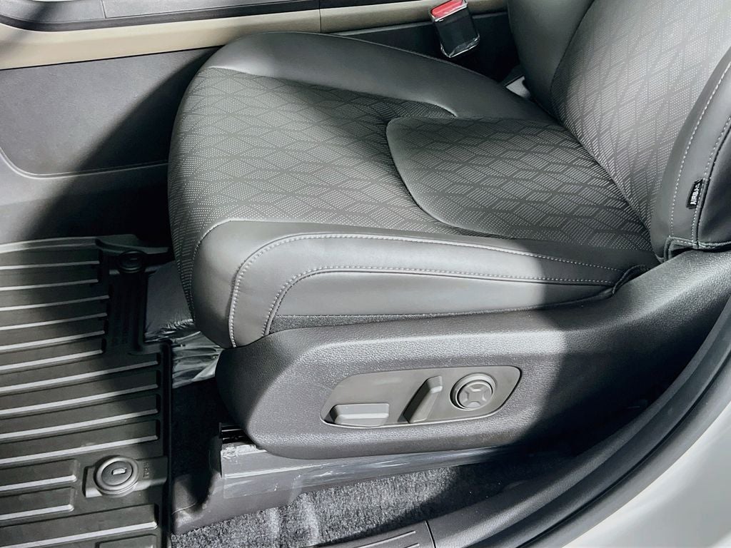 2027 Kia Carnival LXS