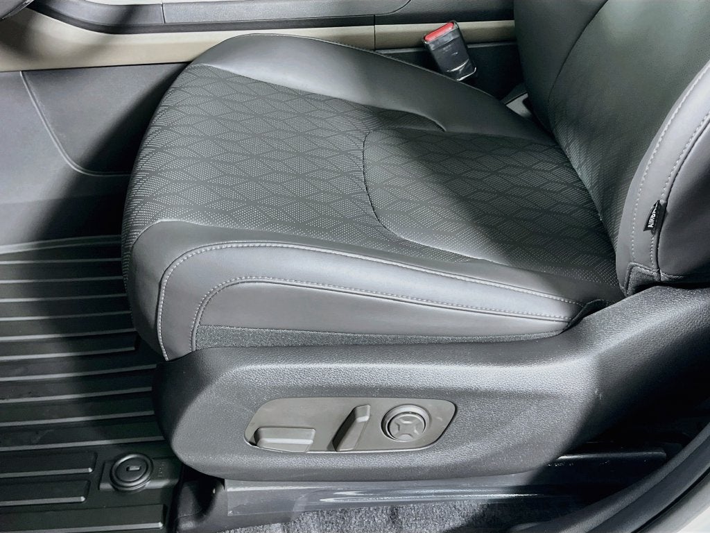 2027 Kia Carnival Hybrid LXS
