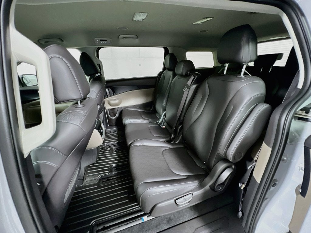 2027 Kia Carnival Hybrid LXS