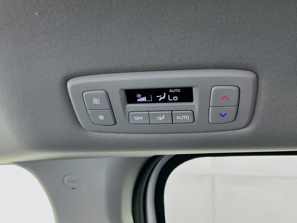 2027 Kia Carnival Hybrid LXS