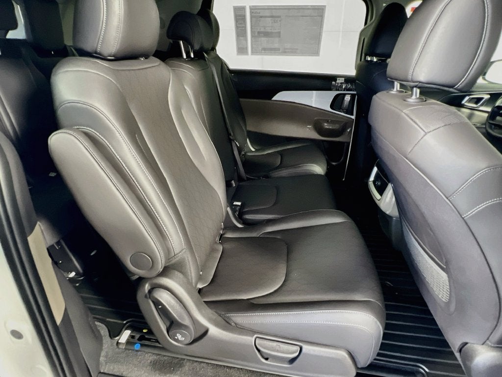 2027 Kia Carnival Hybrid LXS