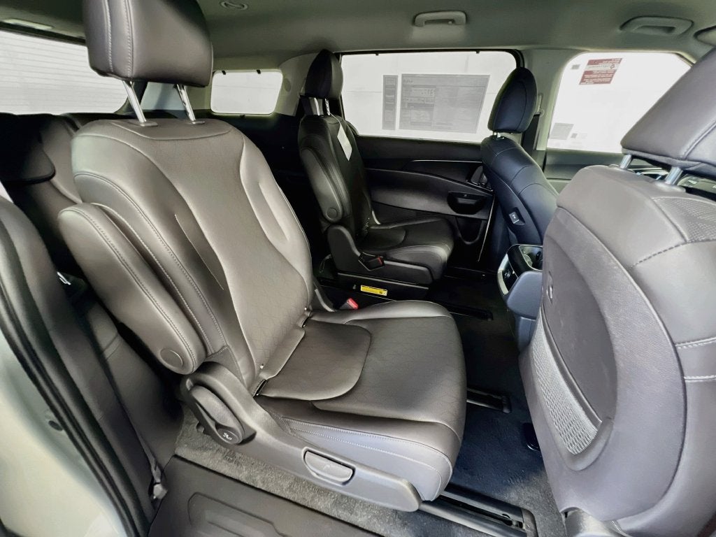 2027 Kia Carnival EX