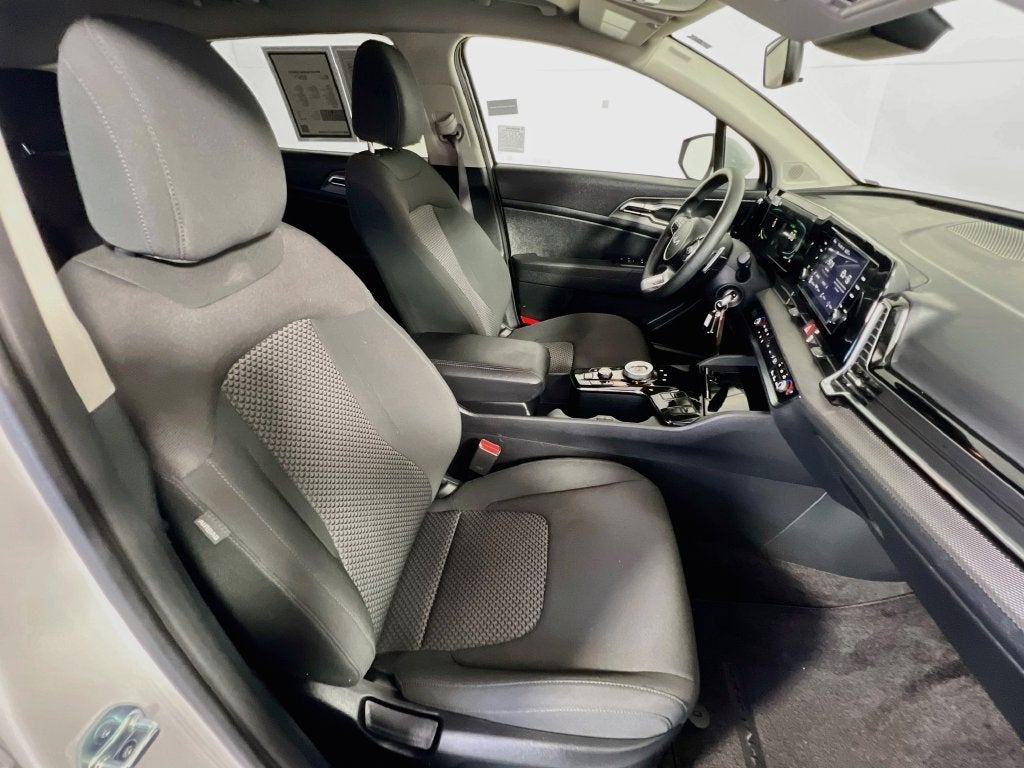 2025 Kia Sportage Hybrid LX