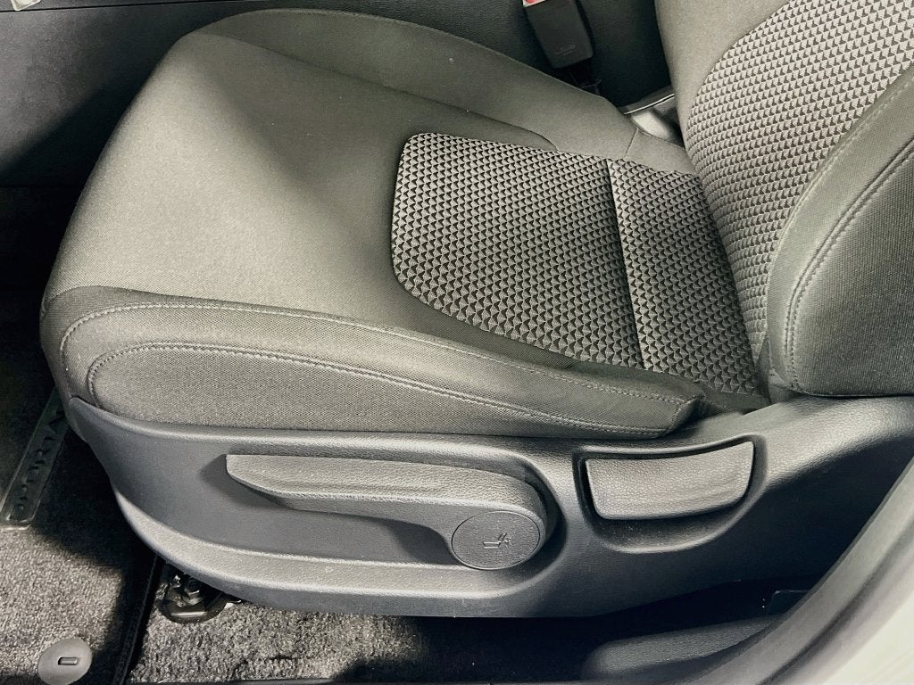 2025 Kia Sportage Hybrid LX