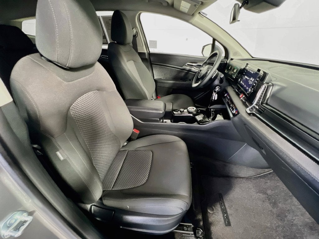 2025 Kia Sportage Hybrid LX