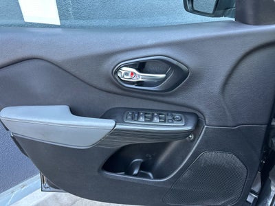 2014 Jeep Cherokee Sport