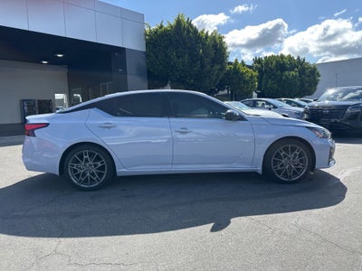 2023 Nissan Altima 2.0 SR