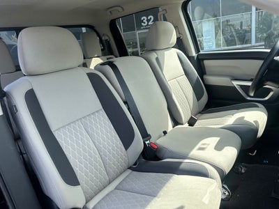 2023 Nissan Titan SV