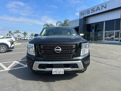 2023 Nissan Titan SV