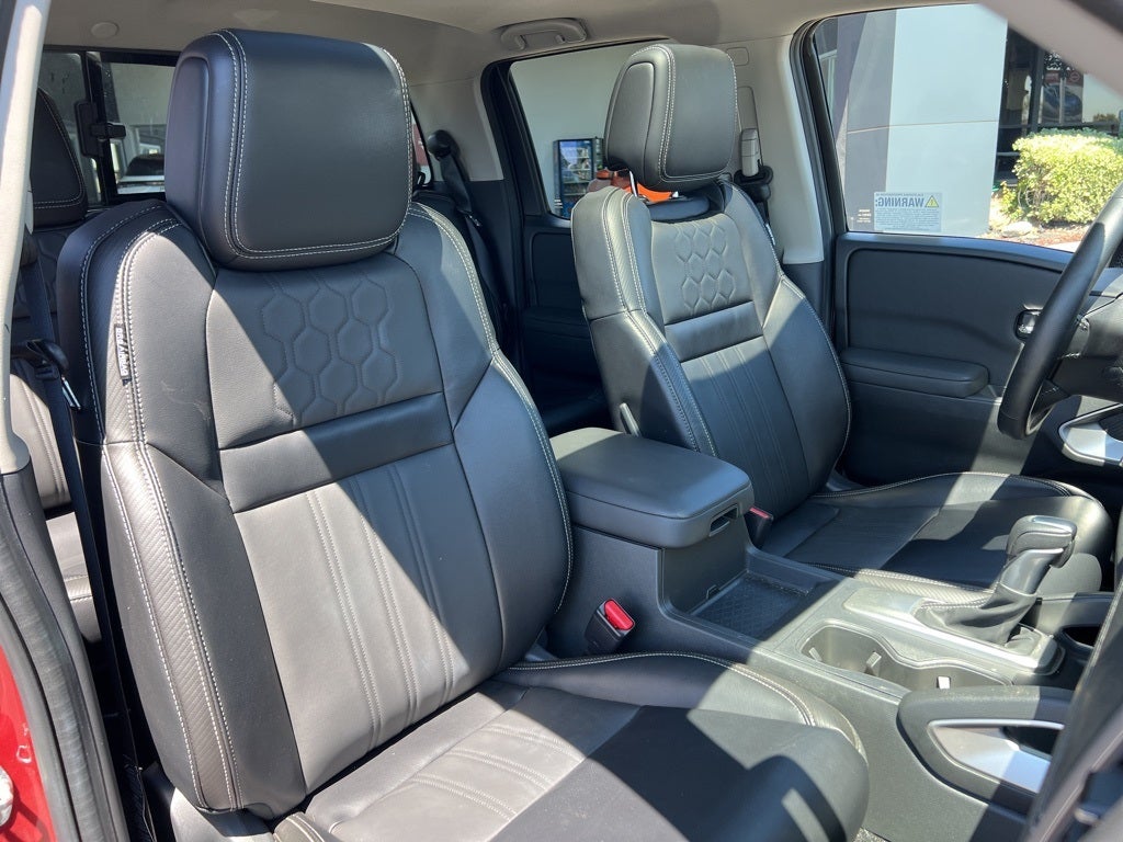 2024 Nissan Frontier SL