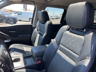 2024 Nissan Frontier SL