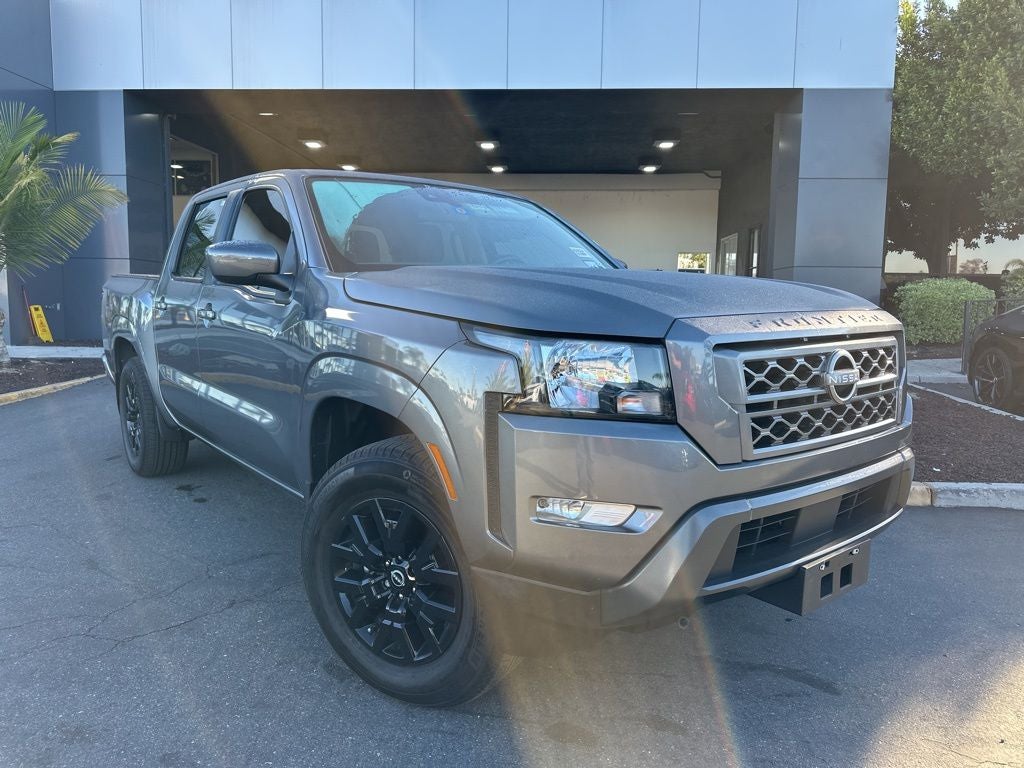 2024 Nissan Frontier SV