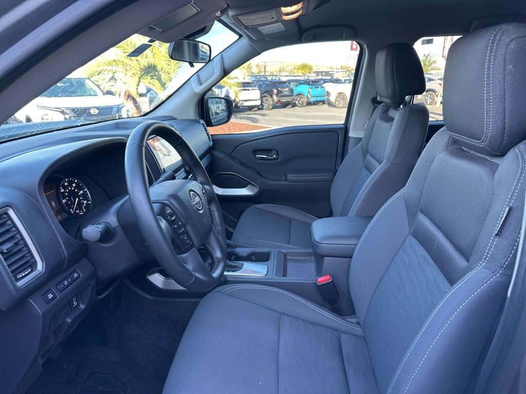 2024 Nissan Frontier SV