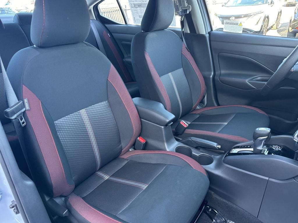 2025 Nissan Versa 1.6 SR