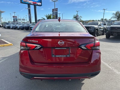 2025 Nissan Versa 1.6 SR