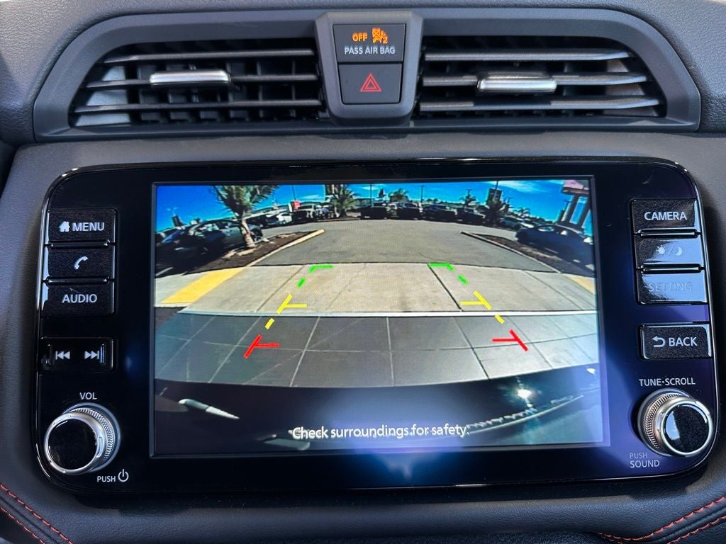 2025 Nissan Versa 1.6 SR