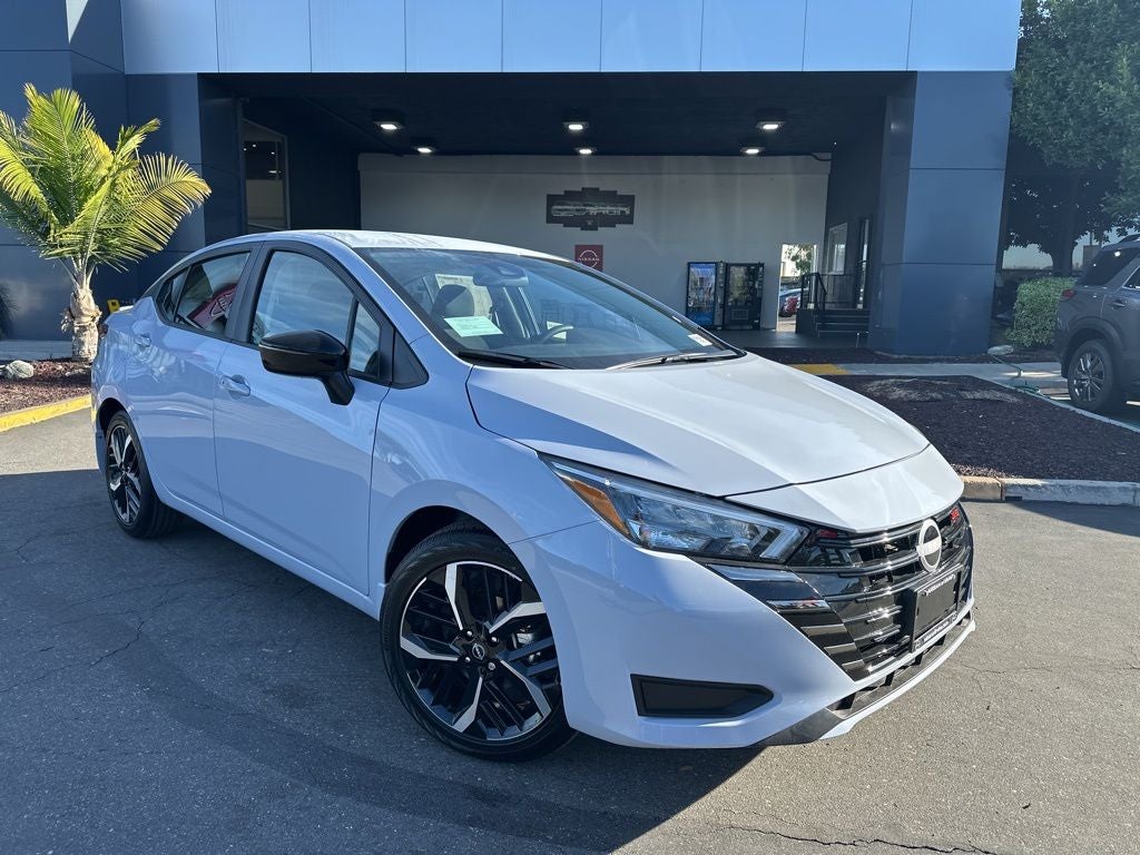 2025 Nissan Versa 1.6 SR